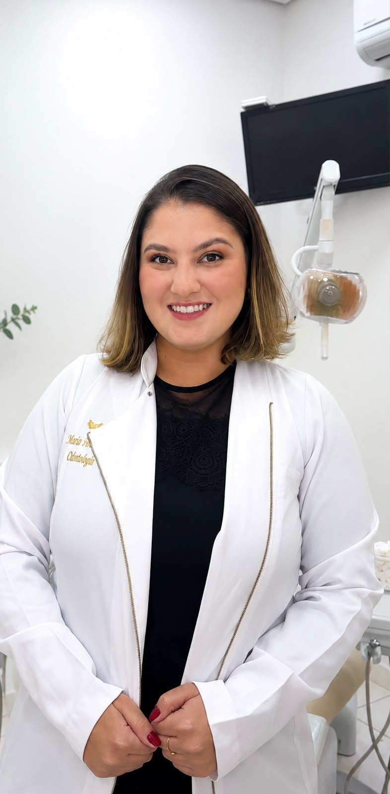 Dra. Maria Fernanda no consultório